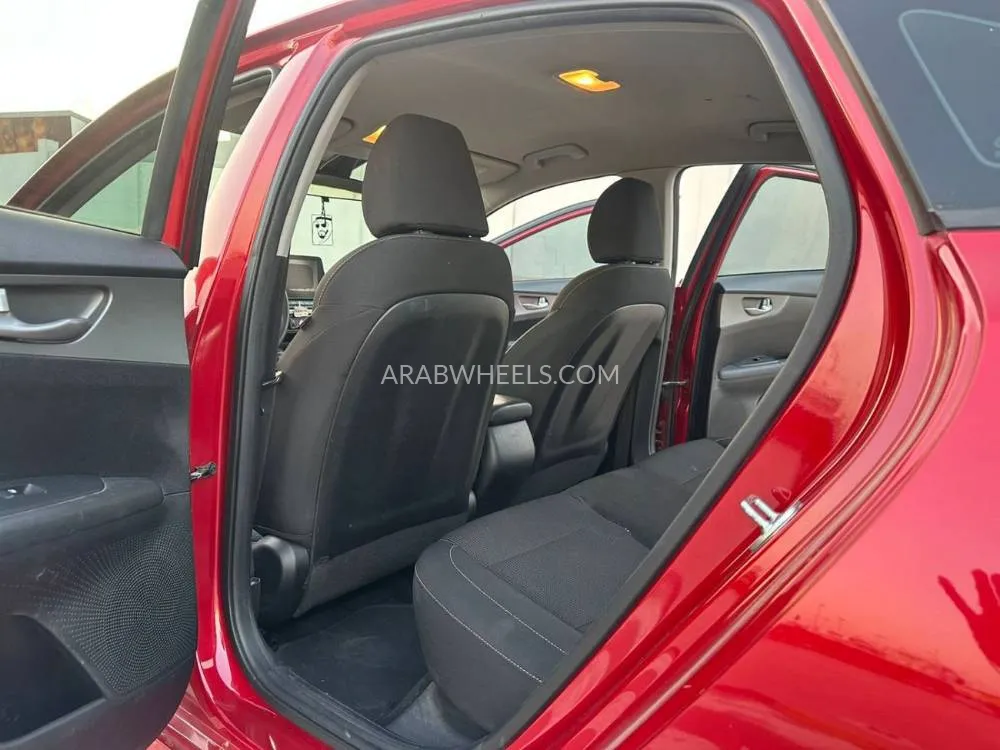 Kia Forte 2019 for Sale in Sharjah Image-13