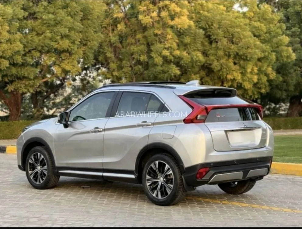 ميتسوبيشي إكليبس كروس 2019 for Sale in الشارقة Image-6