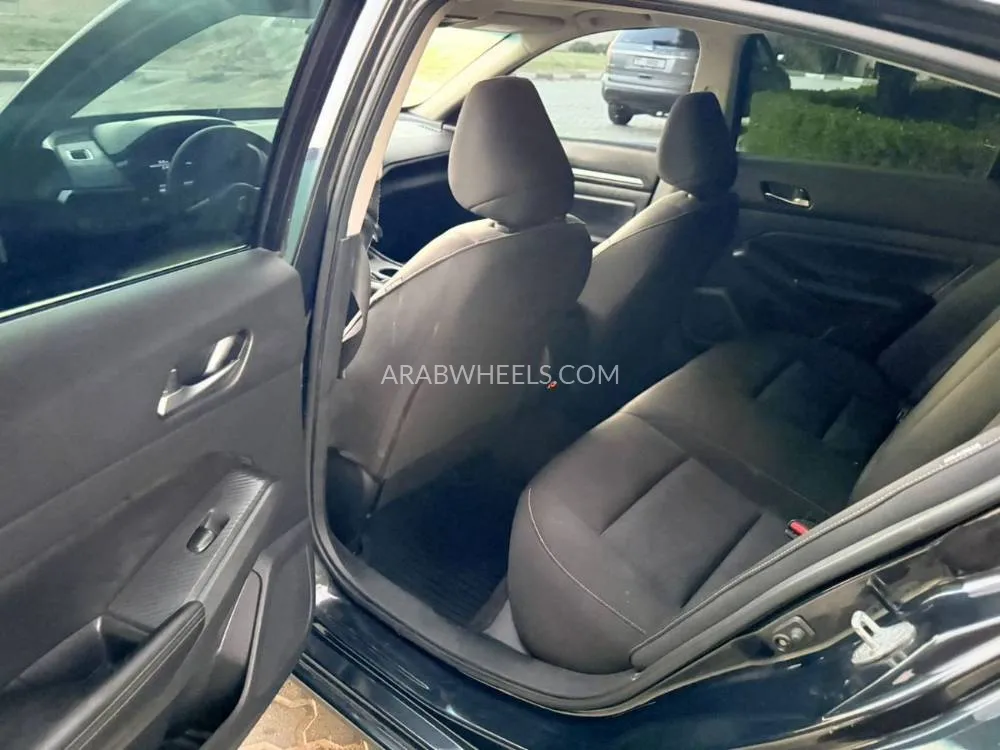Nissan Altima 2022 for Sale in Sharjah Image-13