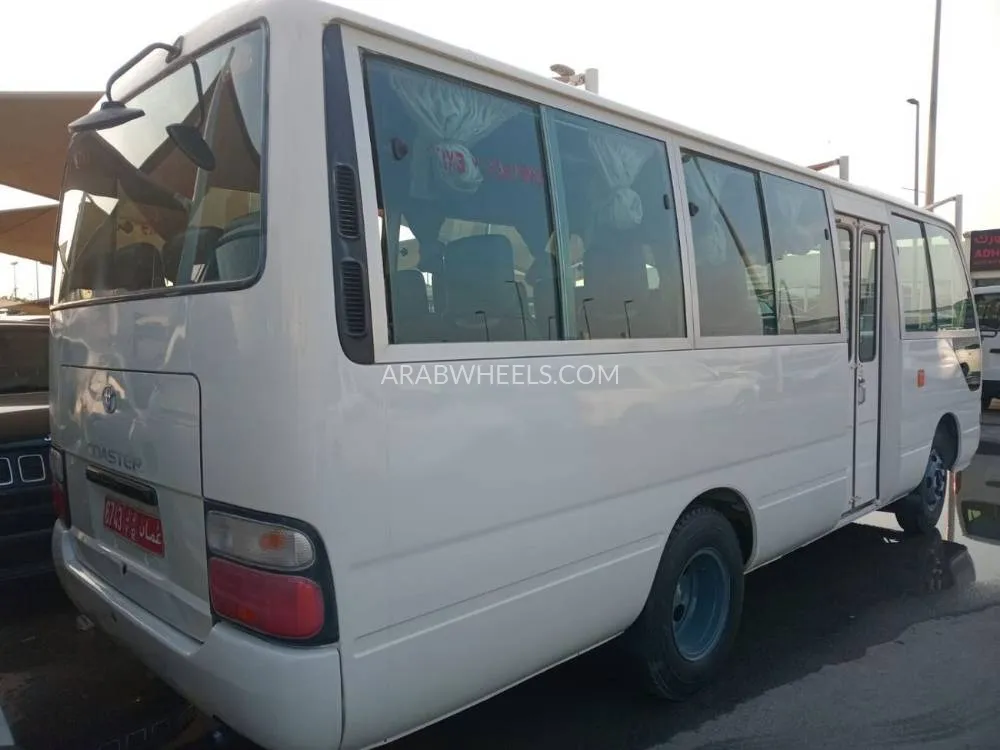 Toyota Coaster 2011 for Sale in Ajman Image-9