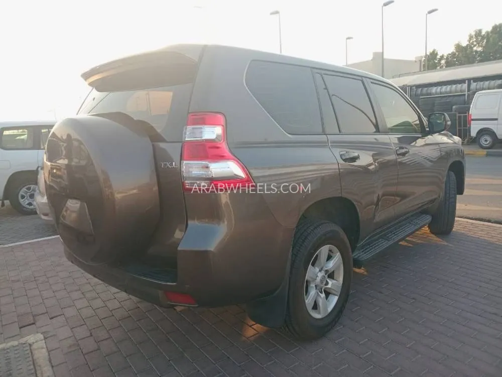 Toyota Land Cruiser Prado 2015 for Sale in Ajman Image-12