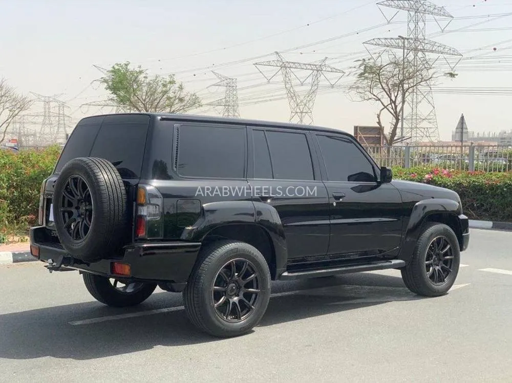 Nissan Patrol 2017 for Sale in Dubai Image-12