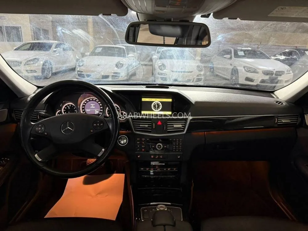 Mercedes Benz E Class 2010 for Sale in Dubai Image-14