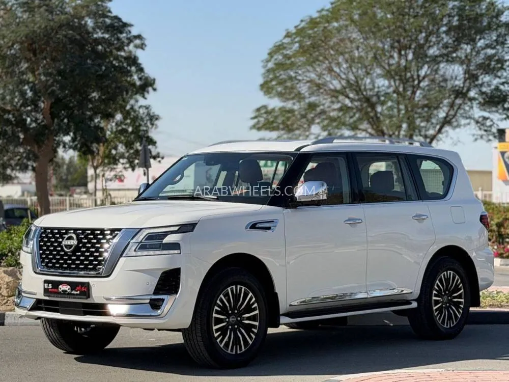 Nissan Patrol 2023 for Sale in Dubai Image-2