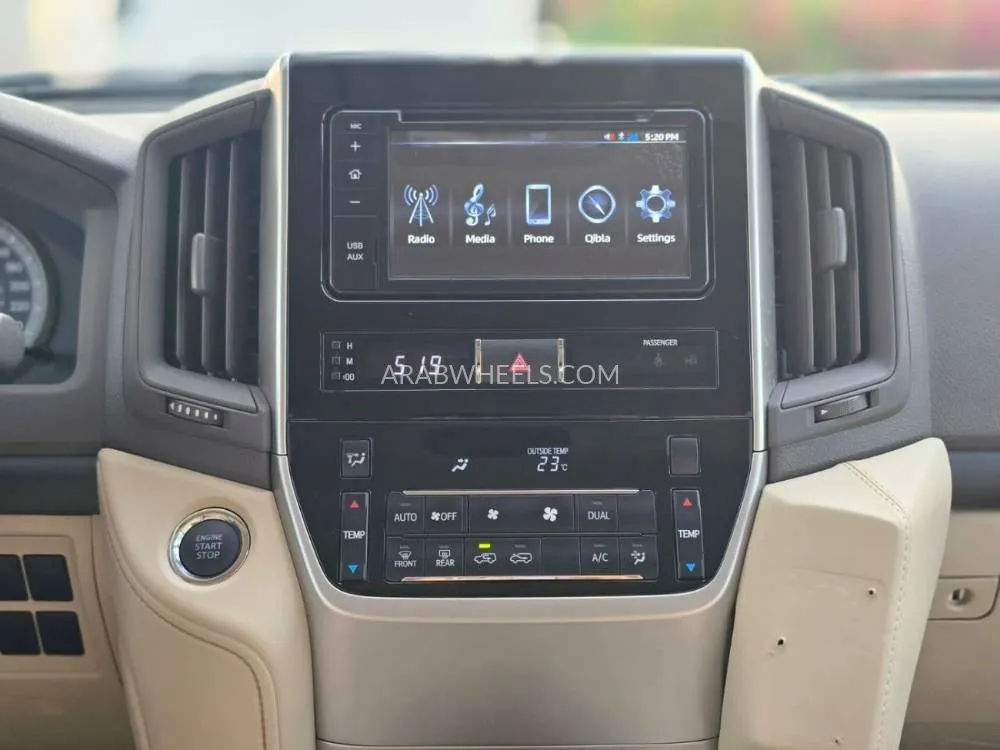 Toyota Land Cruiser 2021 for Sale in Dubai Image-6