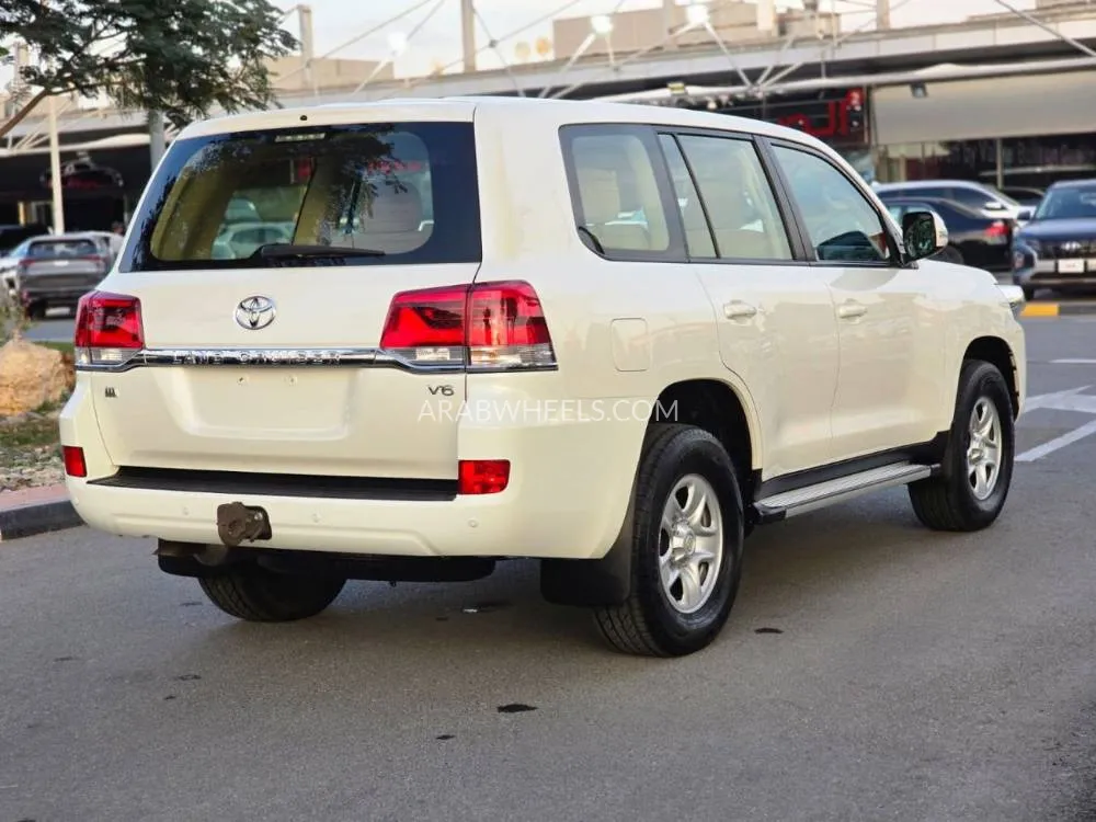Toyota Land Cruiser 2021 for Sale in Dubai Image-12