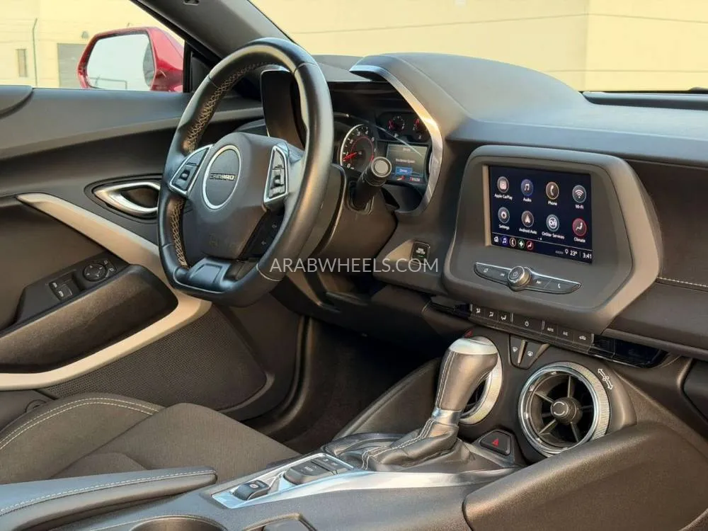 Chevrolet Camaro 2023 for Sale in Sharjah Image-7