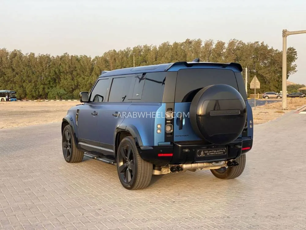Land Rover Defender 2023 for Sale in Sharjah Image-4