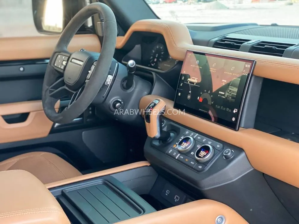 Land Rover Defender 2023 for Sale in Sharjah Image-6