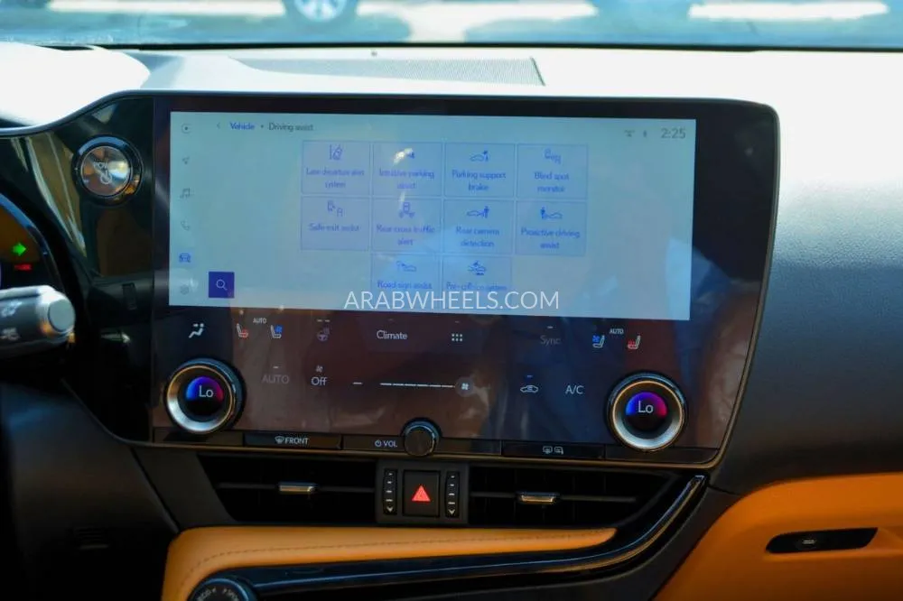 لكزس NX 2024 for Sale in الشارقة Image-15