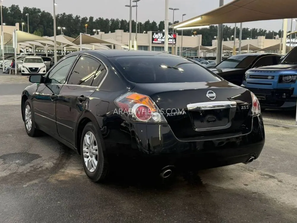 Nissan Altima 2011 for Sale in Sharjah Image-6