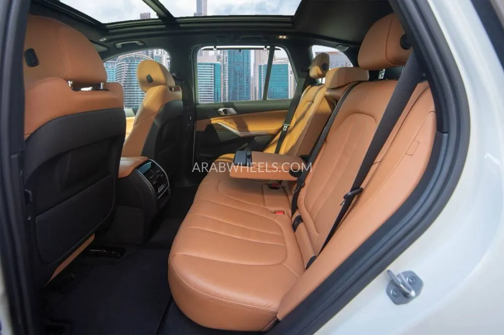 BMW X5 2022 for Sale in Dubai Image-6