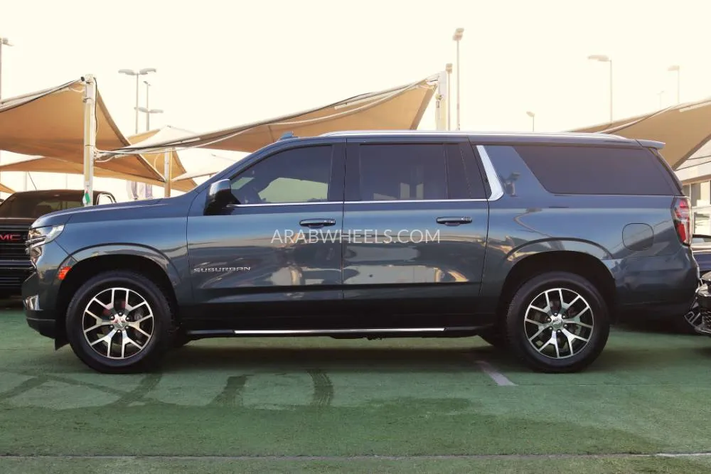 Chevrolet Suburban 2021 for Sale in Sharjah Image-4
