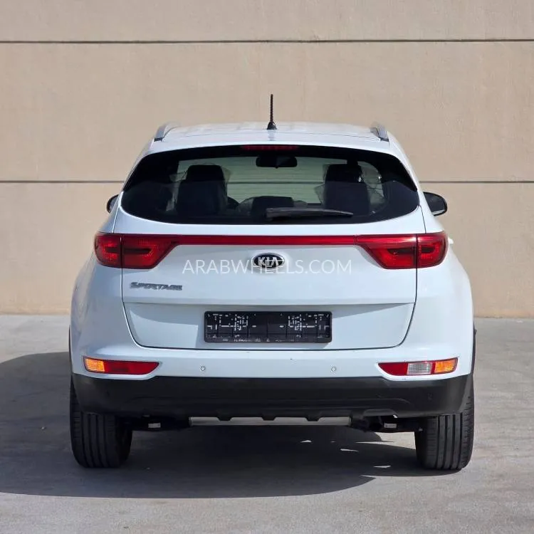 Kia Sportage 2016 for Sale in Sharjah Image-6