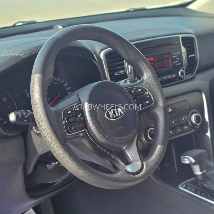 Kia Sportage 2016 for Sale in Sharjah Image-12