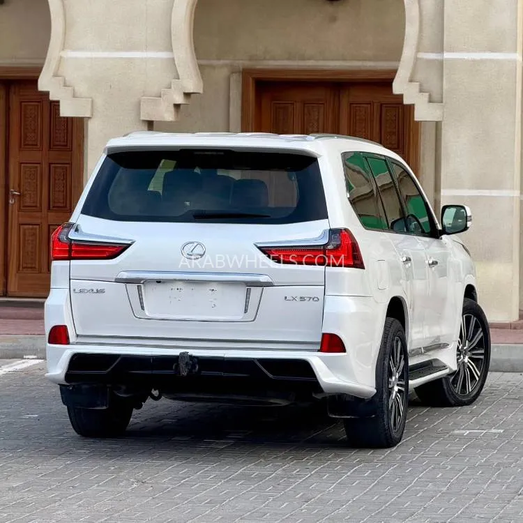 Lexus LX 2018 for Sale in Ajman Image-8