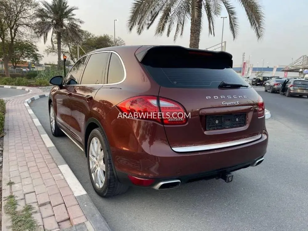 Porsche Cayenne 2011 for Sale in Ajman Image-7
