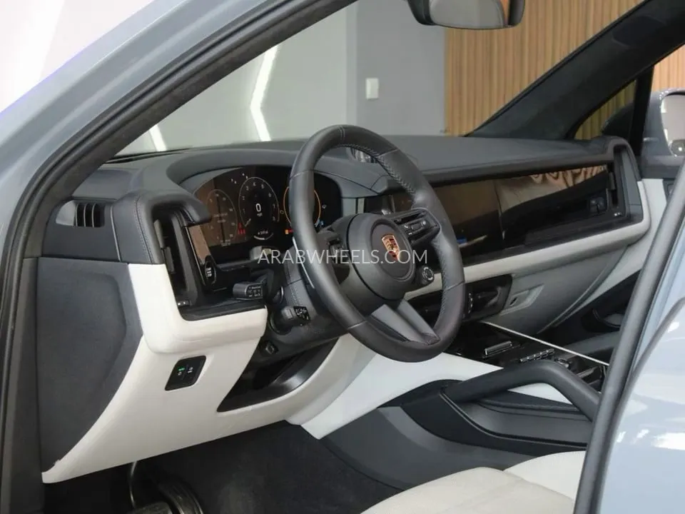 Porsche Cayenne 2025 for Sale in Dubai Image-5