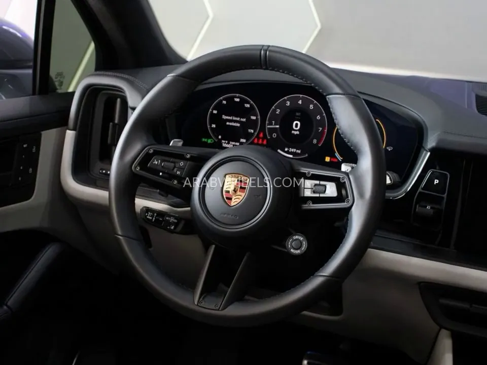 Porsche Cayenne 2025 for Sale in Dubai Image-10