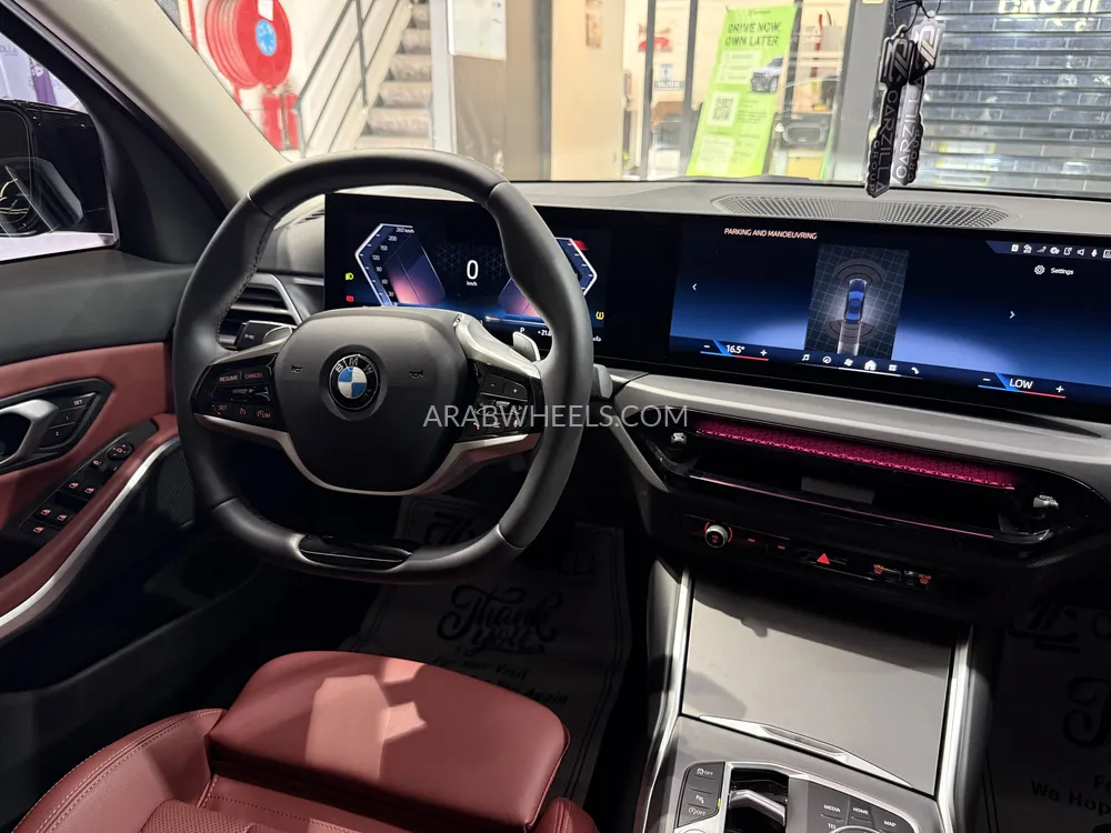 بي إم دبليو الفئة الثالثة 2025 for Sale in دبي Image-11