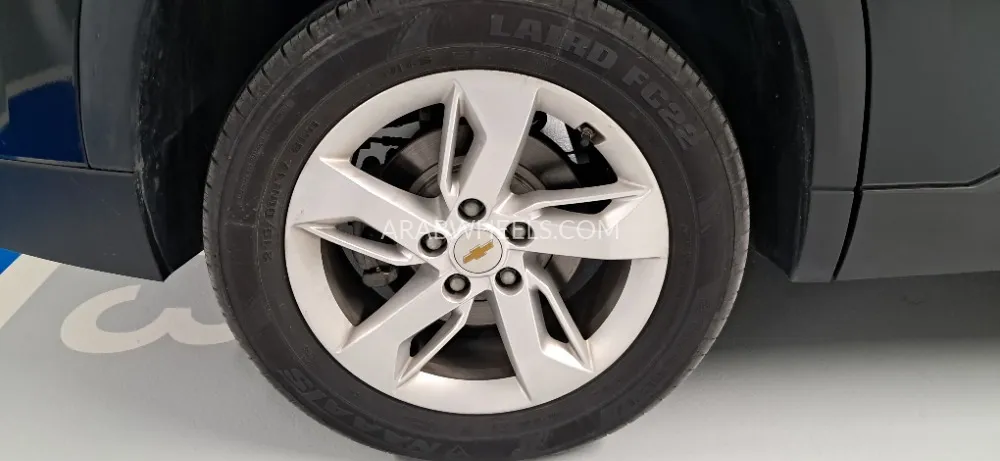 Chevrolet Captiva 2021 for Sale in Dubai Image-9