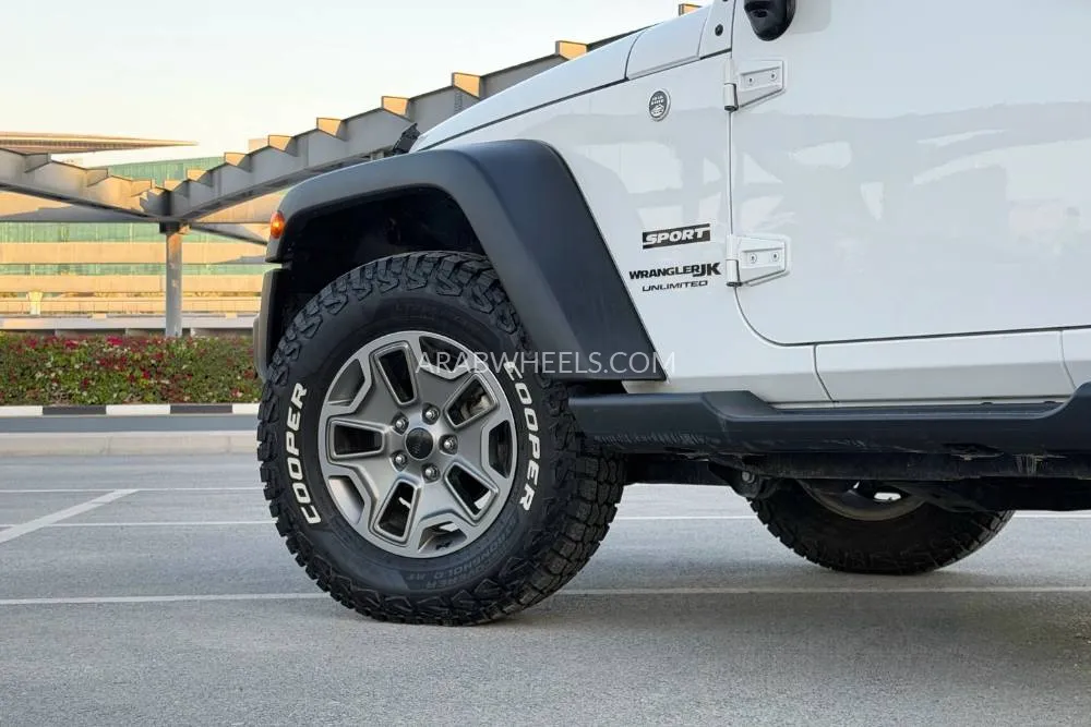 Jeep Wrangler 2018 for Sale in Dubai Image-6