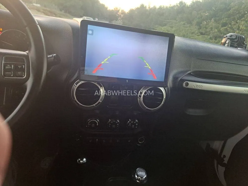 جيب رانجلر 2015 for Sale in الشارقة Image-13