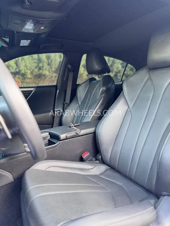لكزس ES 2022 for Sale in رأس الخيمة Image-7