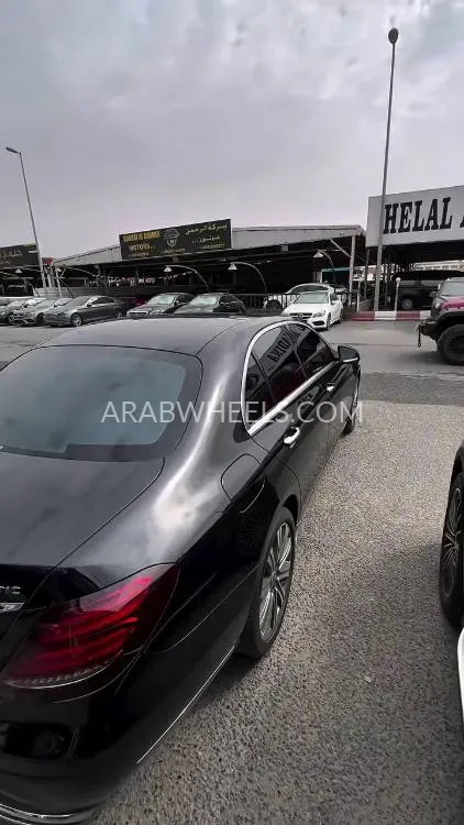 Mercedes Benz E Class 2017 for Sale in Ajman Image-6