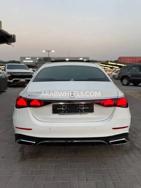مرسيدس بنز كلاس E 2024 for Sale in الشارقة Image-13
