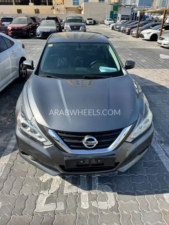 Nissan Altima 2017 for Sale in Dubai Image-16