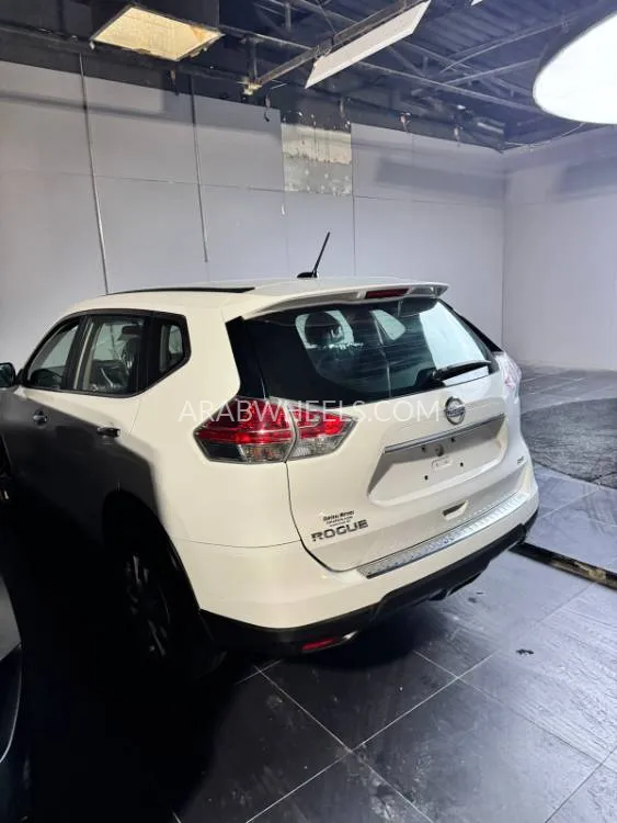 Nissan Rogue 2015 for Sale in Dubai Image-6