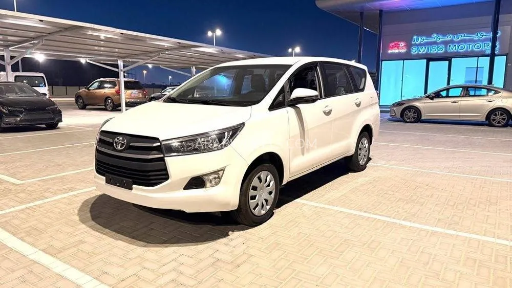 Toyota Innova 2018 for Sale in Sharjah Image-3