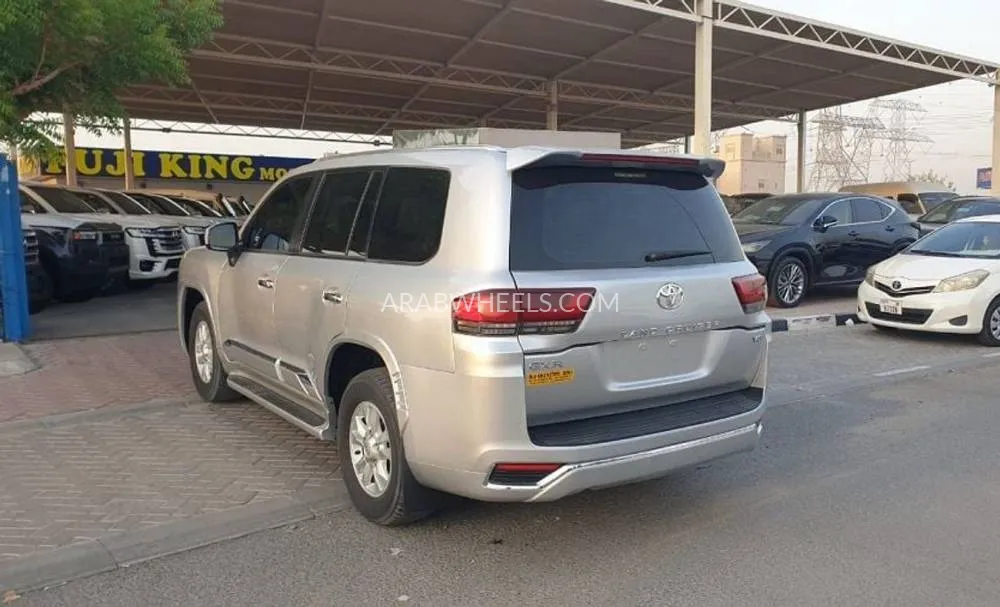تويوتا لاند كروزر 2012 for Sale in دبي Image-6