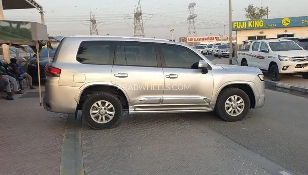 تويوتا لاند كروزر 2012 for Sale in دبي Image-7