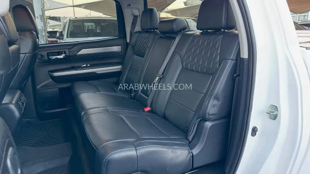 Toyota Tundra 2020 for Sale in Sharjah Image-6