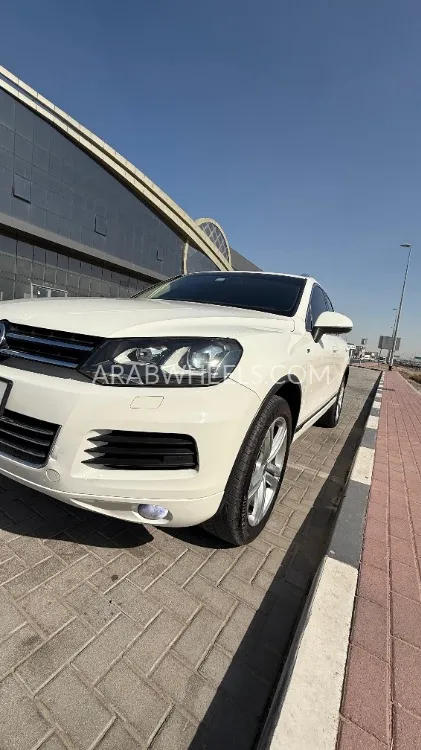 Volkswagen Touareg 2012 for Sale in Dubai Image-9
