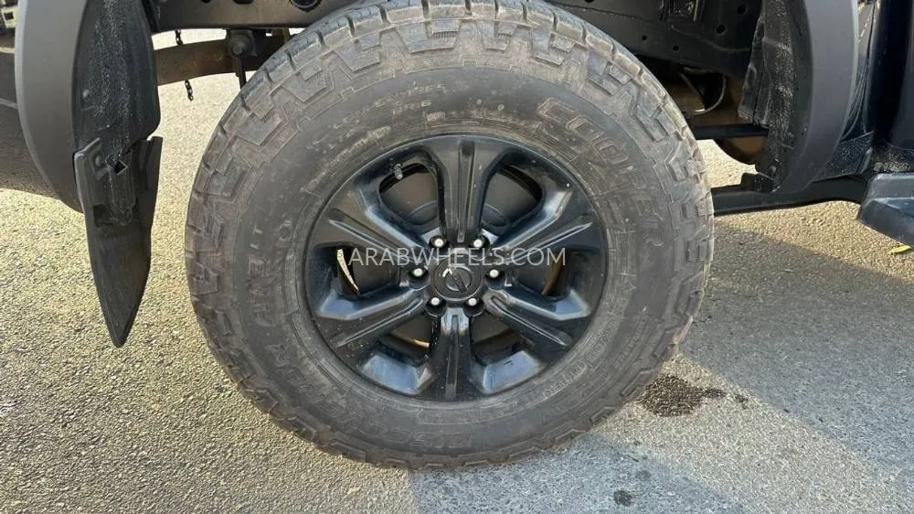 نيسان  نافارا 2023 for Sale in دبي Image-16