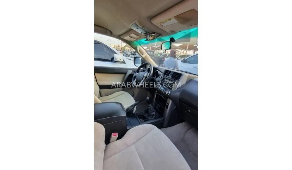 Toyota Land Cruiser Prado 2010 for Sale in Sharjah Image-11
