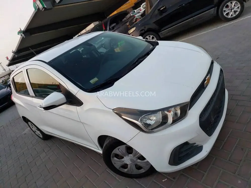 Chevrolet Spark 2017 for Sale in Sharjah Image-17