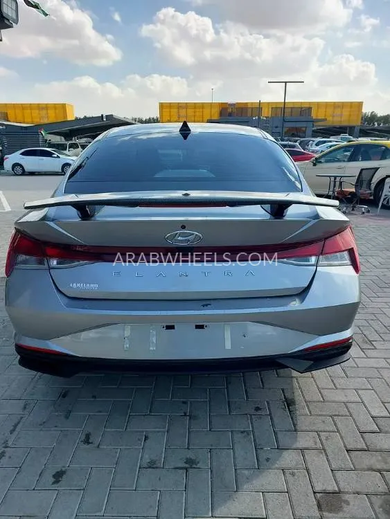 هيونداي إلنترا 2021 for Sale in الشارقة Image-9