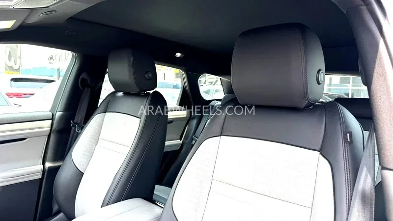 Land Rover Range Rover Evoque 2022 for Sale in Dubai Image-9