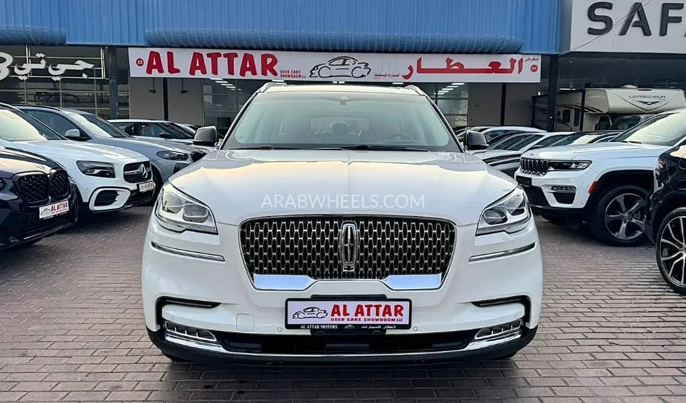 Lincoln Aviator 2023 for Sale in Dubai Image-10