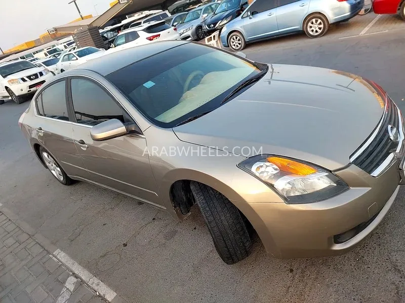 Nissan Altima 2009 for Sale in Sharjah Image-5