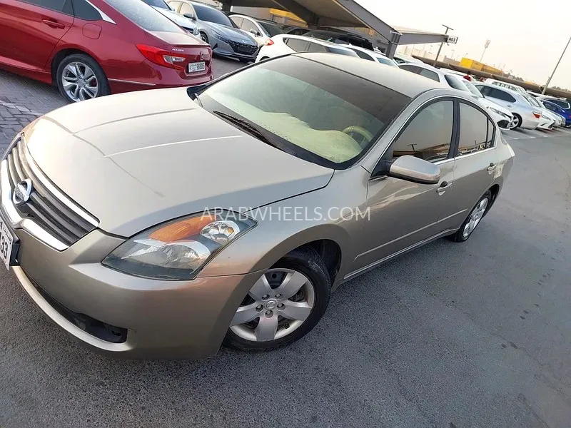 Nissan Altima 2009 for Sale in Sharjah Image-12