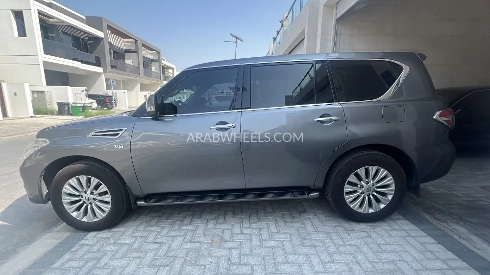 Nissan Patrol 2017 for Sale in Dubai Image-2