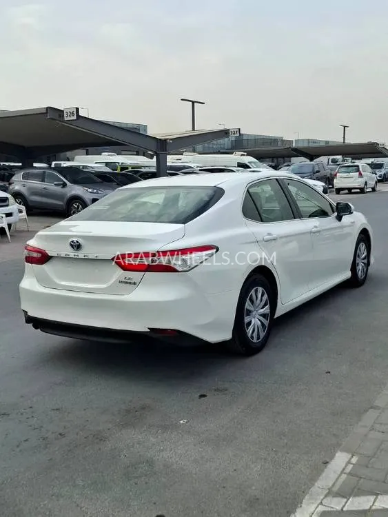 Toyota Camry 2021 for Sale in Sharjah Image-2