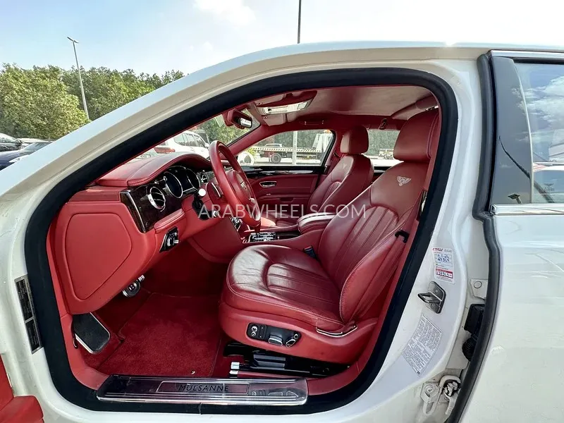 Bentley Mulsanne 2013 for Sale in Sharjah Image-11