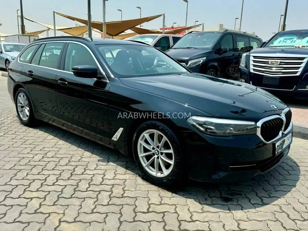 BMW 5 series 2023 for Sale in Sharjah Image-10