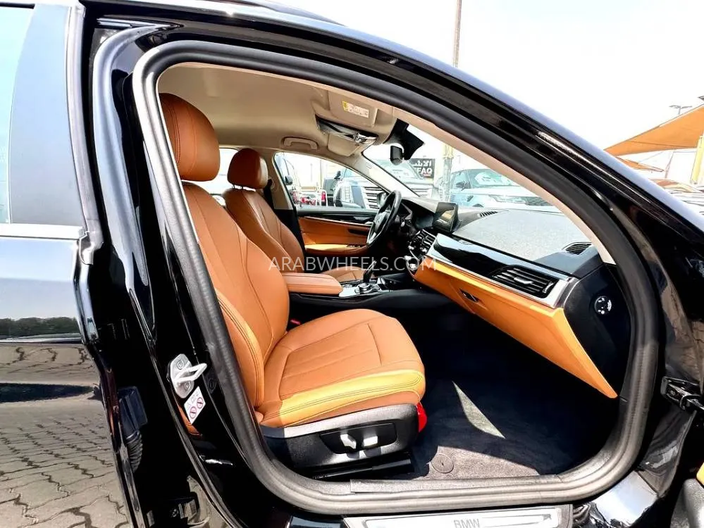 BMW 5 series 2023 for Sale in Sharjah Image-12